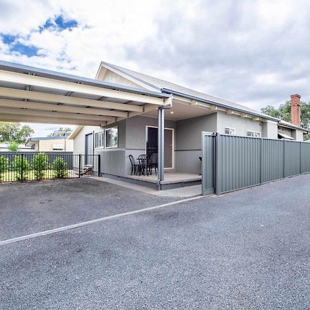 South Dubbo Hideaway - Pet Friendly Villa Dış mekan fotoğraf